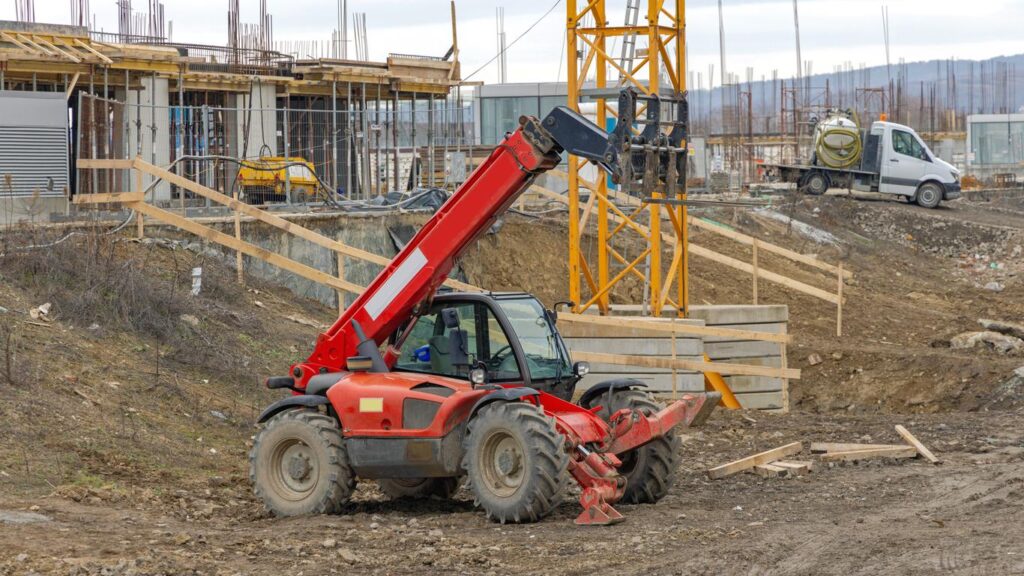 Why You Should Hire a Telehandler