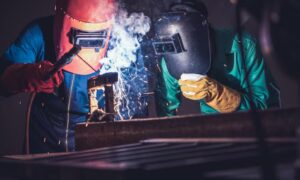 how_industrial_welding_services_ensure_safety_and_21785_featured