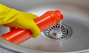 top_causes_of_drain_blockages_and_how_to_fix_them_32491443_featured